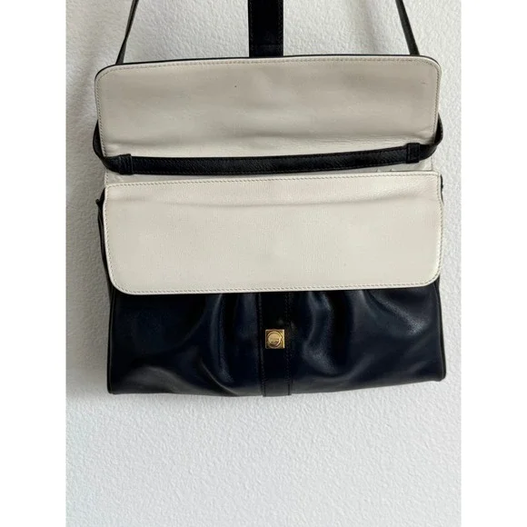 Vintage Salvatore Ferragamo Shoulder Bag Medium Navy Blue Leather Gold Hardware - Picture 11 of 11